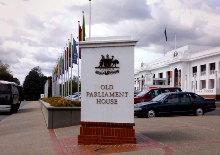 politics-img-3